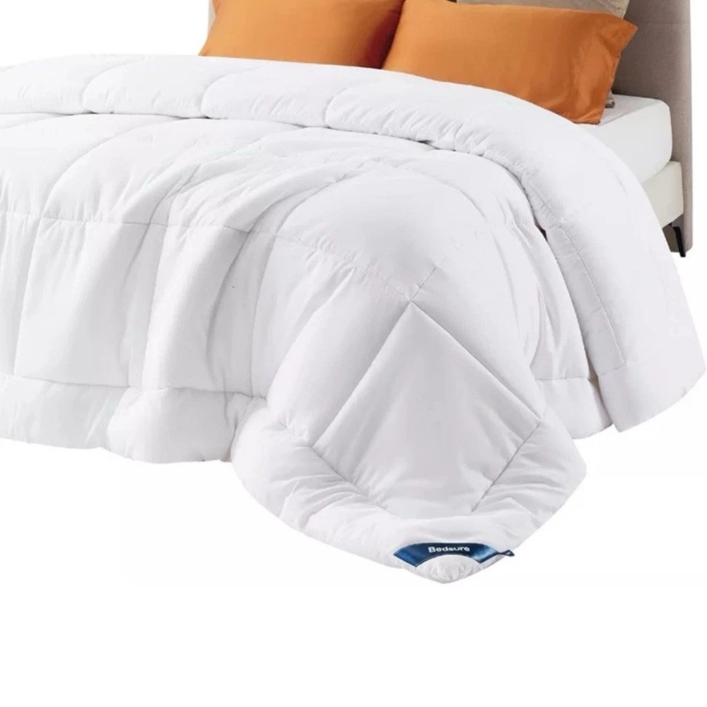 Bedsure Comforter Duvet Insert - Quilted Comforters Twin Size with Tabs Ivory
